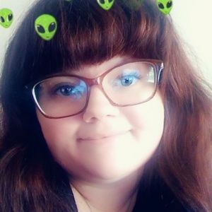 Meet your Posher, Adrianna